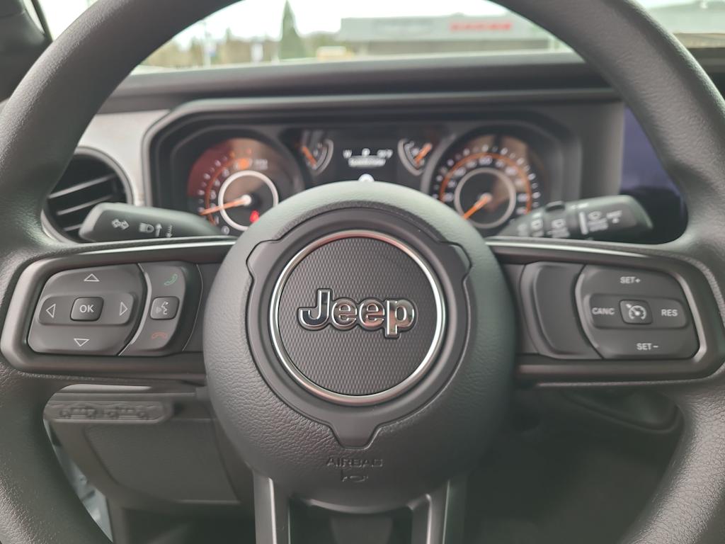 Thumbnail: 2026 Jeep Wrangler - 14