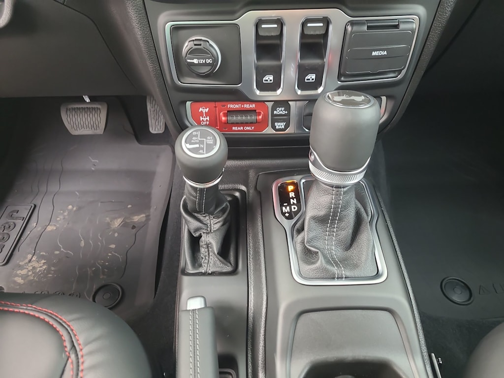 Thumbnail: 2026 Jeep Wrangler - 15