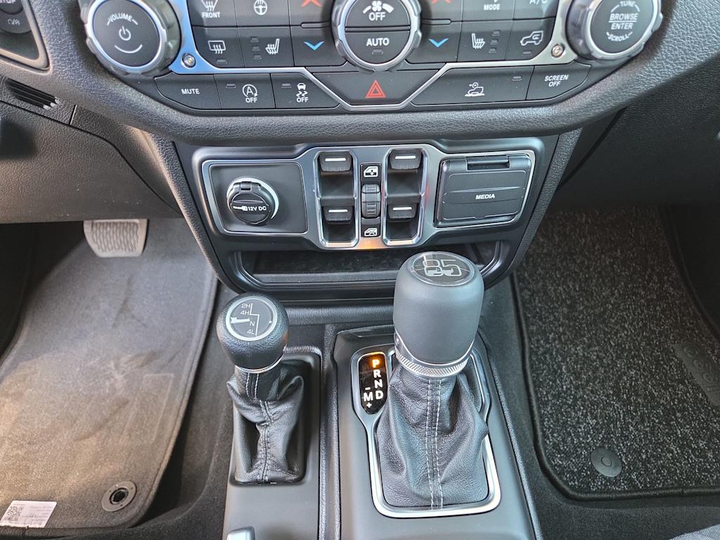 Thumbnail: 2026 Jeep Wrangler - 15