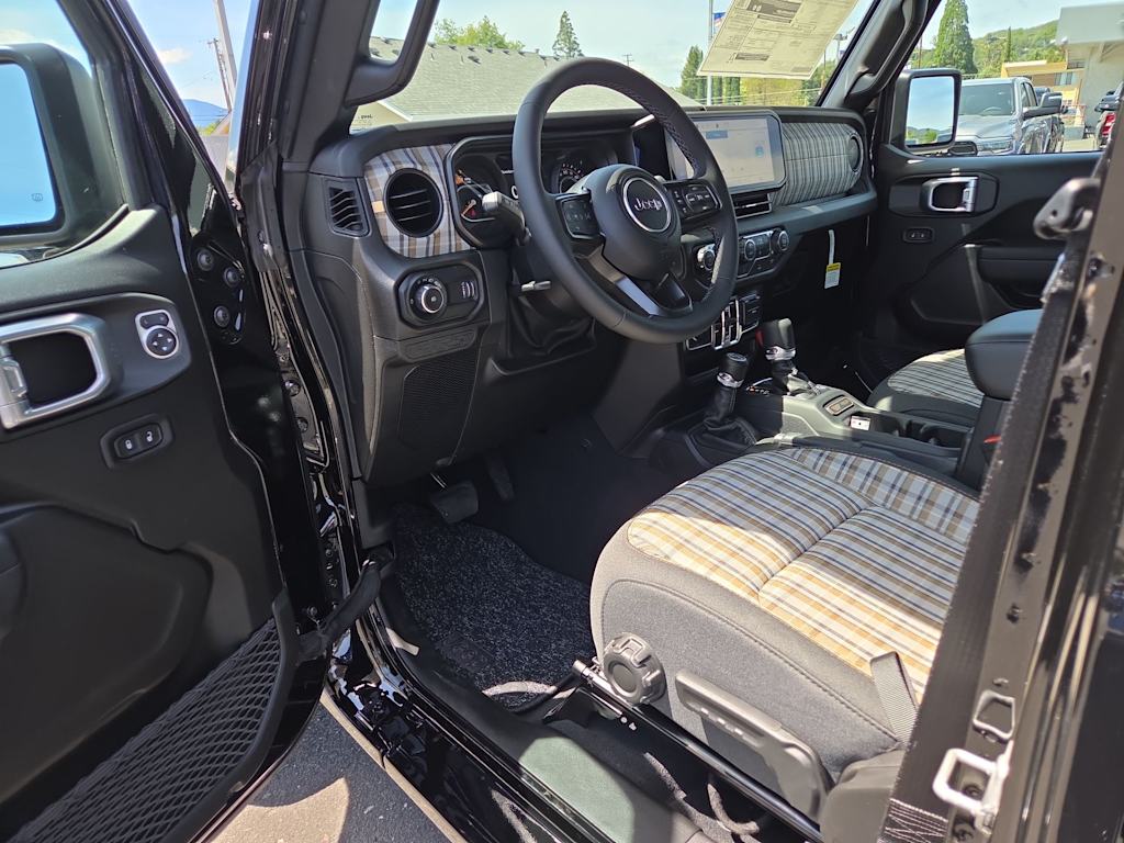 Thumbnail: 2026 Jeep Wrangler - 9