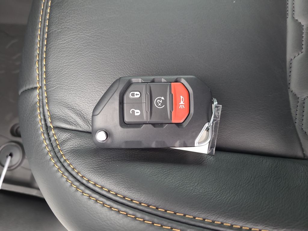 Thumbnail: 2026 Jeep Wrangler - 18