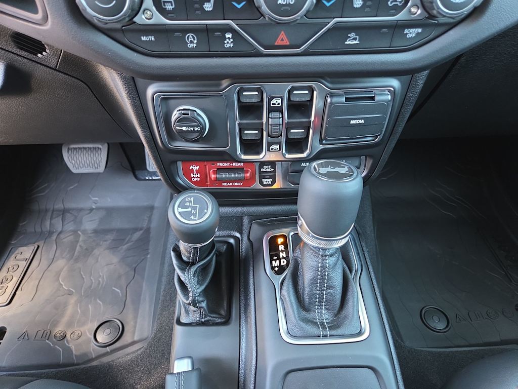 Thumbnail: 2026 Jeep Wrangler - 16