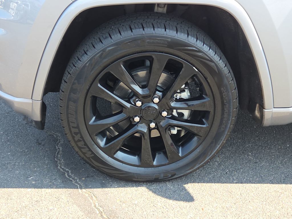 Thumbnail: 2018 Jeep Grand Cherokee - 8