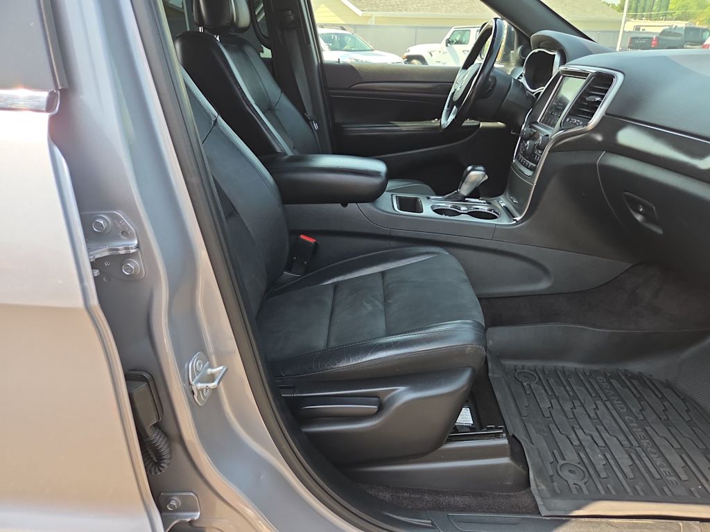 Thumbnail: 2018 Jeep Grand Cherokee - 12