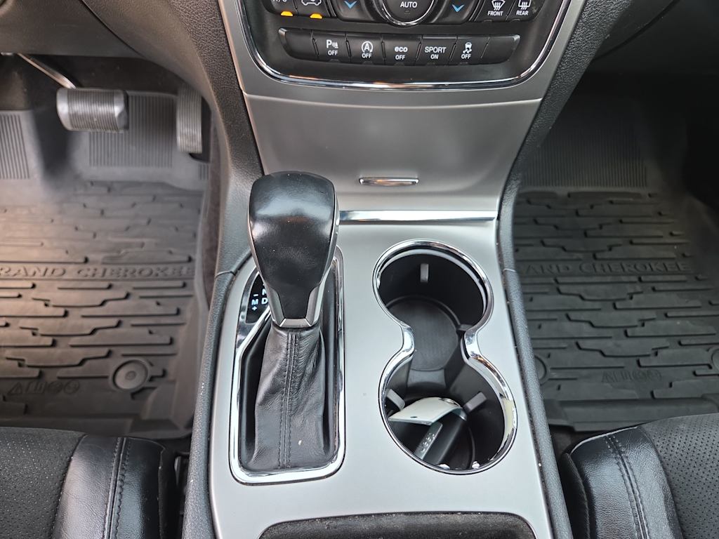 Thumbnail: 2018 Jeep Grand Cherokee - 15