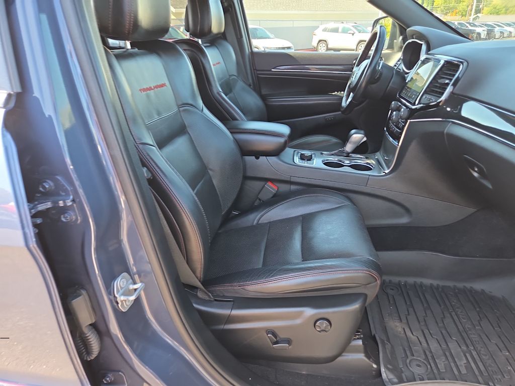 Thumbnail: 2019 Jeep Grand Cherokee - 12