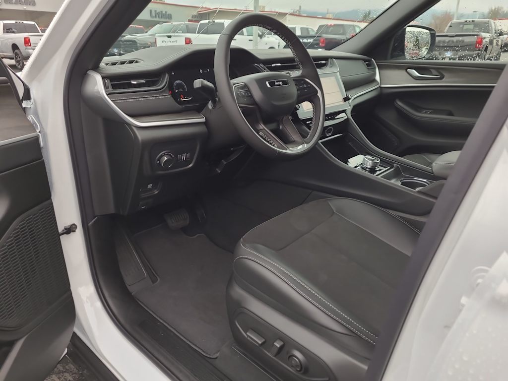 Thumbnail: 2026 Jeep Grand Cherokee - 2