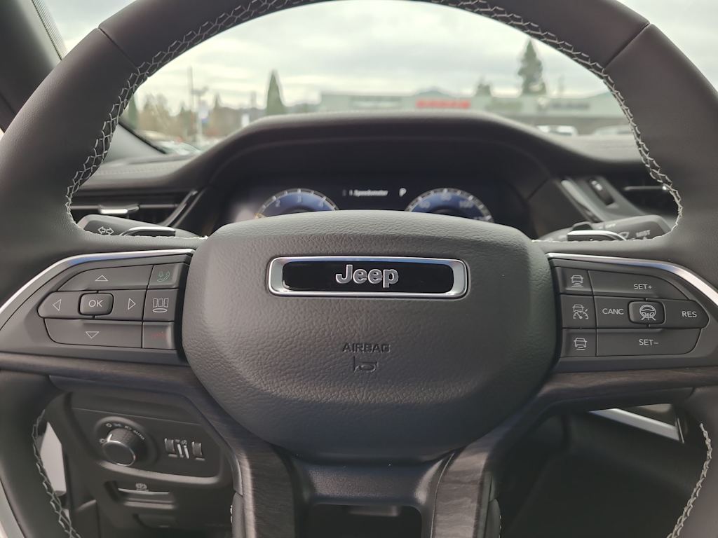 Thumbnail: 2026 Jeep Grand Cherokee - 28