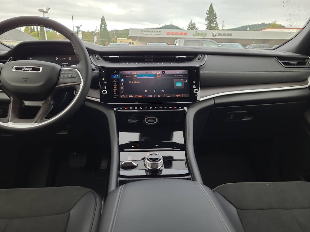 Thumbnail: 2026 Jeep Grand Cherokee - 2