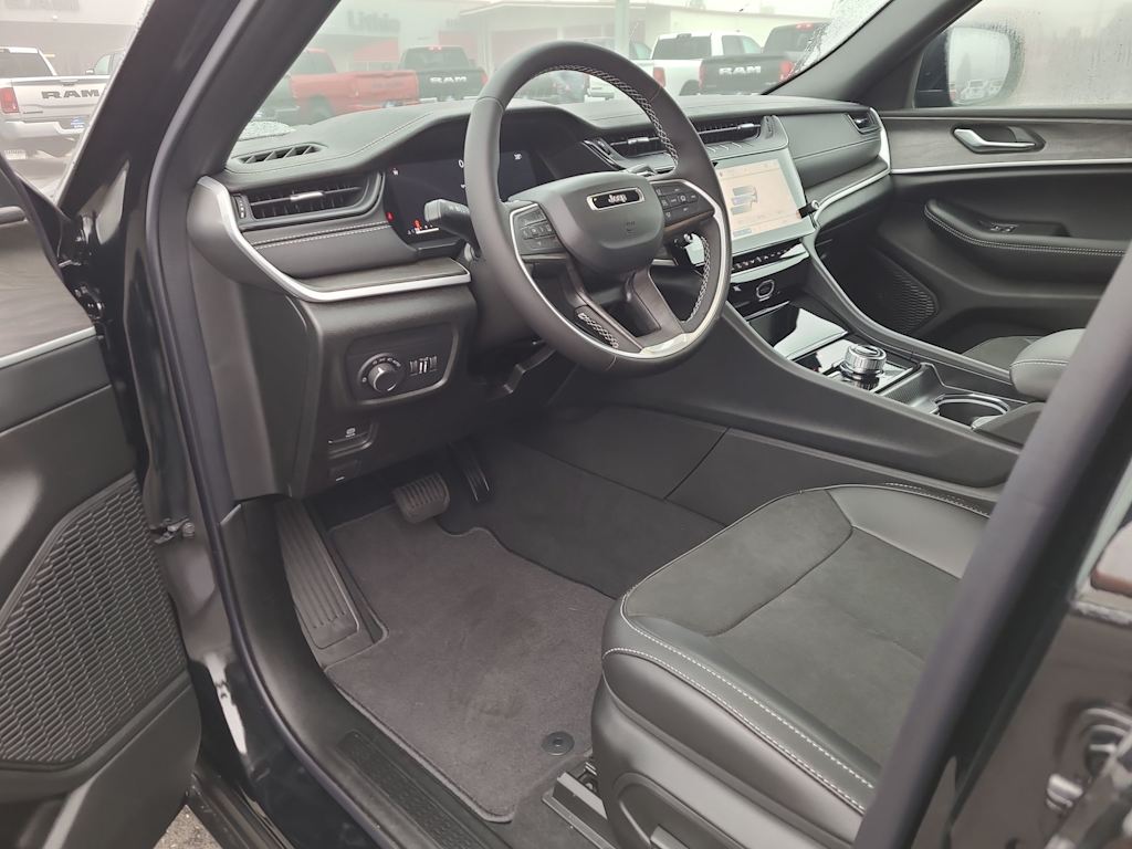 Thumbnail: 2026 Jeep Grand Cherokee - 2