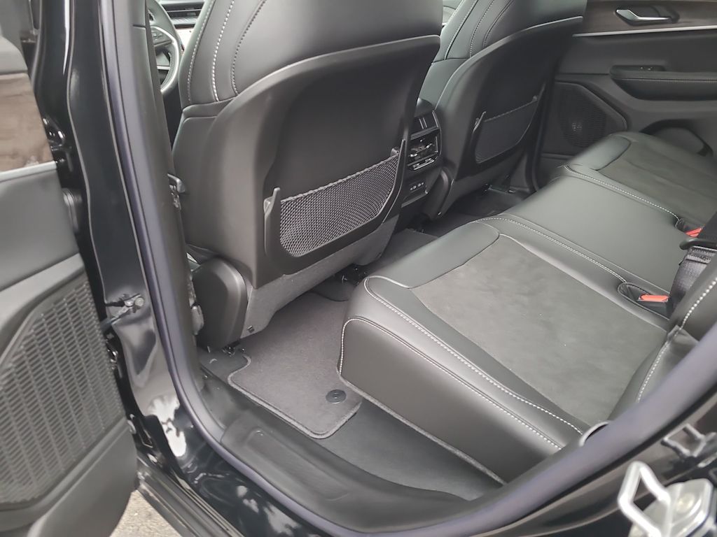 Thumbnail: 2026 Jeep Grand Cherokee - 13