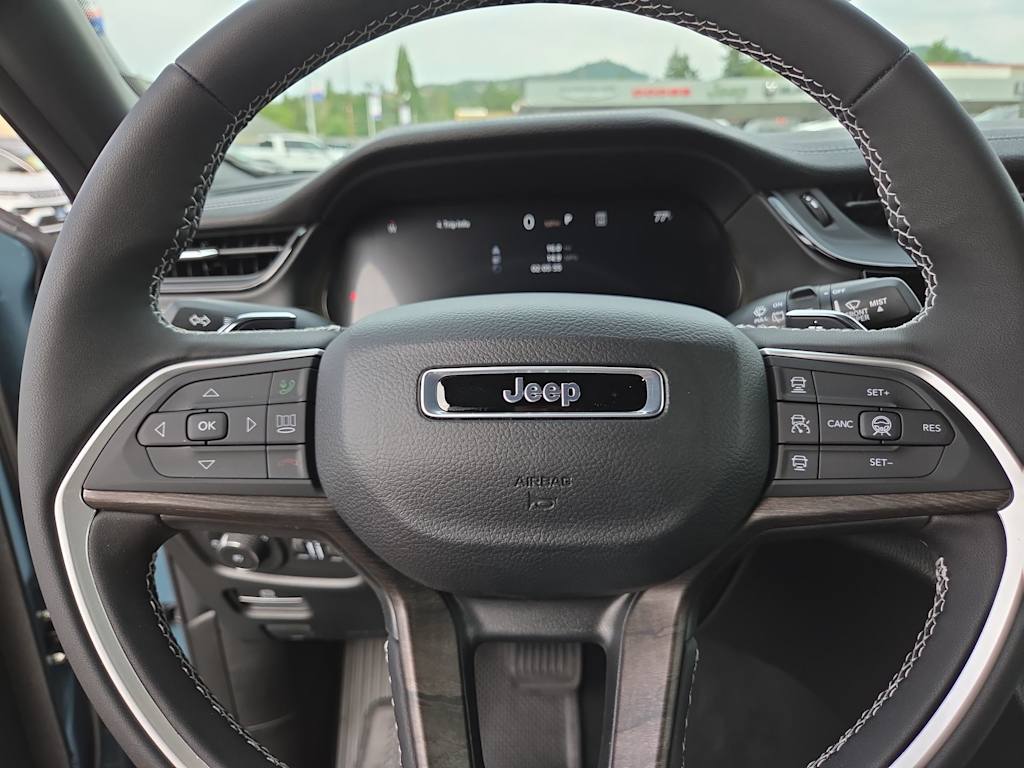 Thumbnail: 2026 Jeep Grand Cherokee - 29