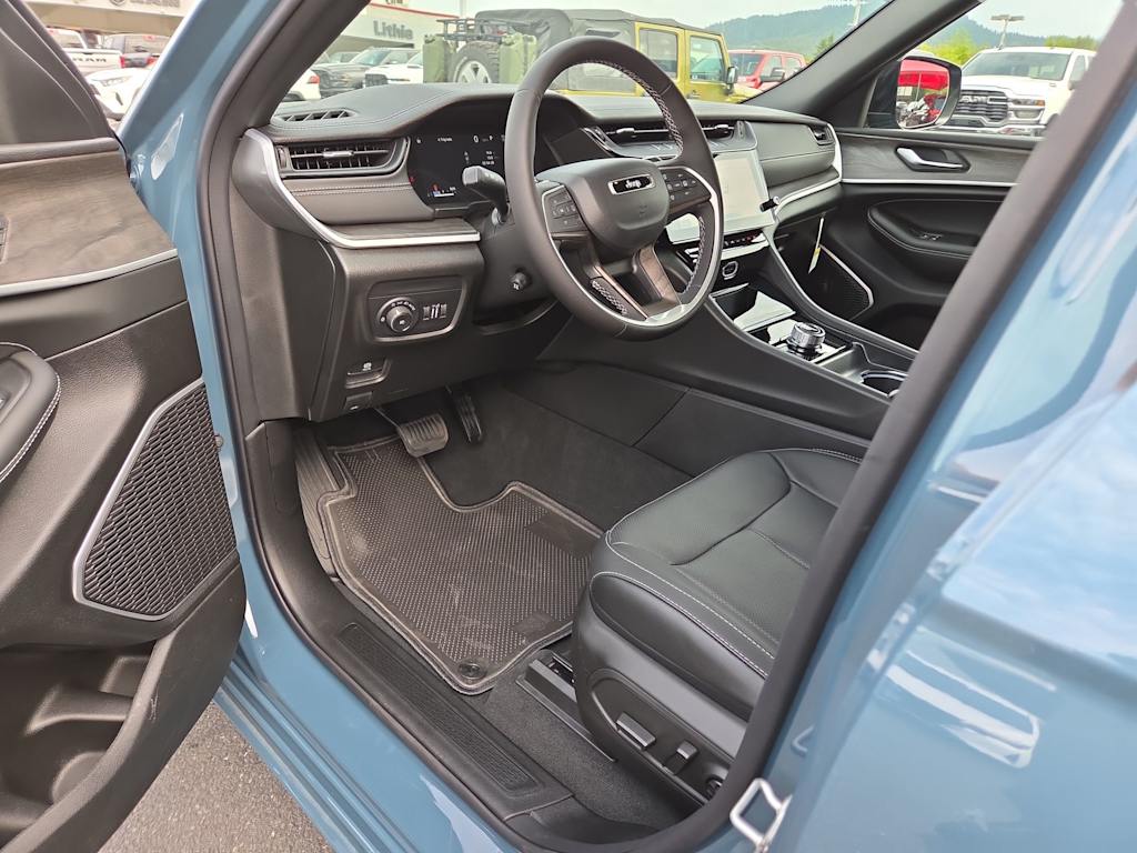 Thumbnail: 2026 Jeep Grand Cherokee - 10