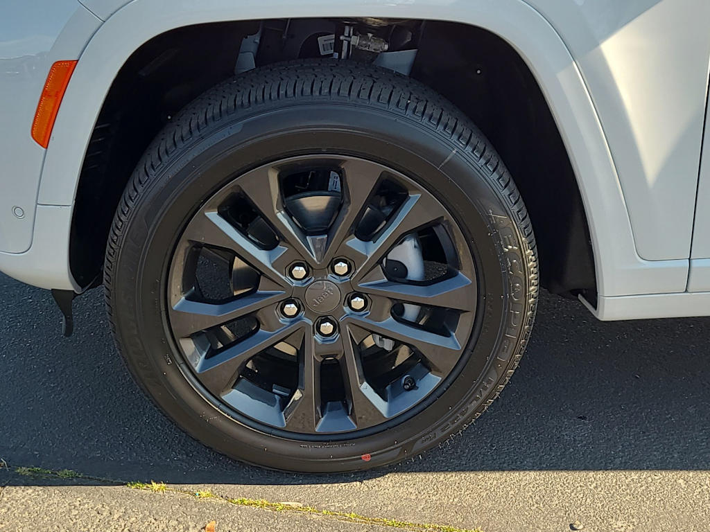 Thumbnail: 2026 Jeep Grand Cherokee - 8