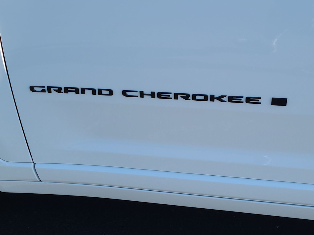 Thumbnail: 2026 Jeep Grand Cherokee - 7