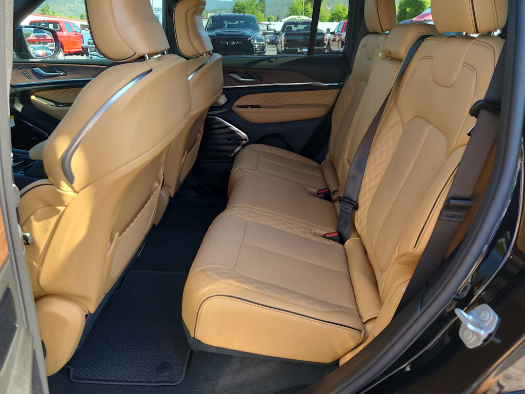 Thumbnail: 2025 Jeep Grand Cherokee - 27