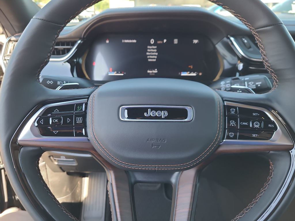 Thumbnail: 2025 Jeep Grand Cherokee - 28