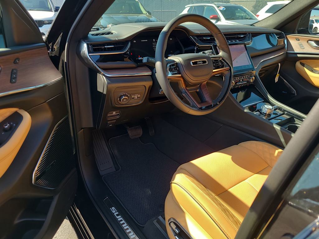 Thumbnail: 2025 Jeep Grand Cherokee - 2