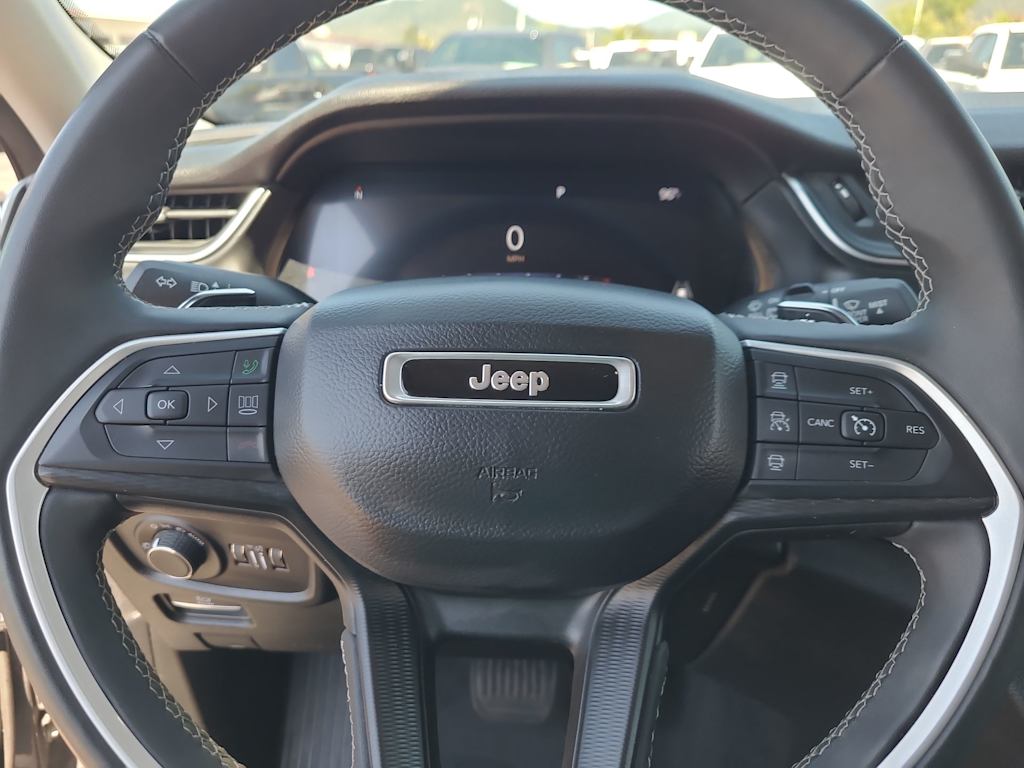 Thumbnail: 2023 Jeep Grand Cherokee L - 27