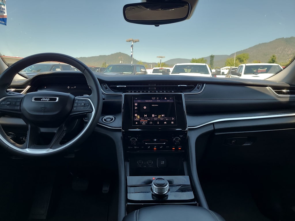 Thumbnail: 2023 Jeep Grand Cherokee L - 10