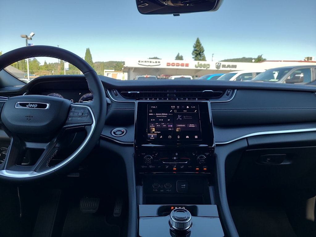 Thumbnail: 2025 Jeep Grand Cherokee L - 10