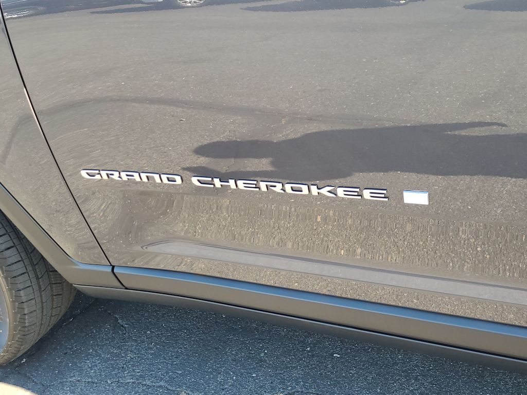 Thumbnail: 2025 Jeep Grand Cherokee L - 7