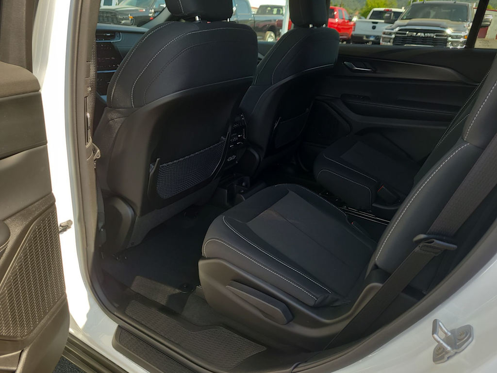 Thumbnail: 2025 Jeep Grand Cherokee L - 12