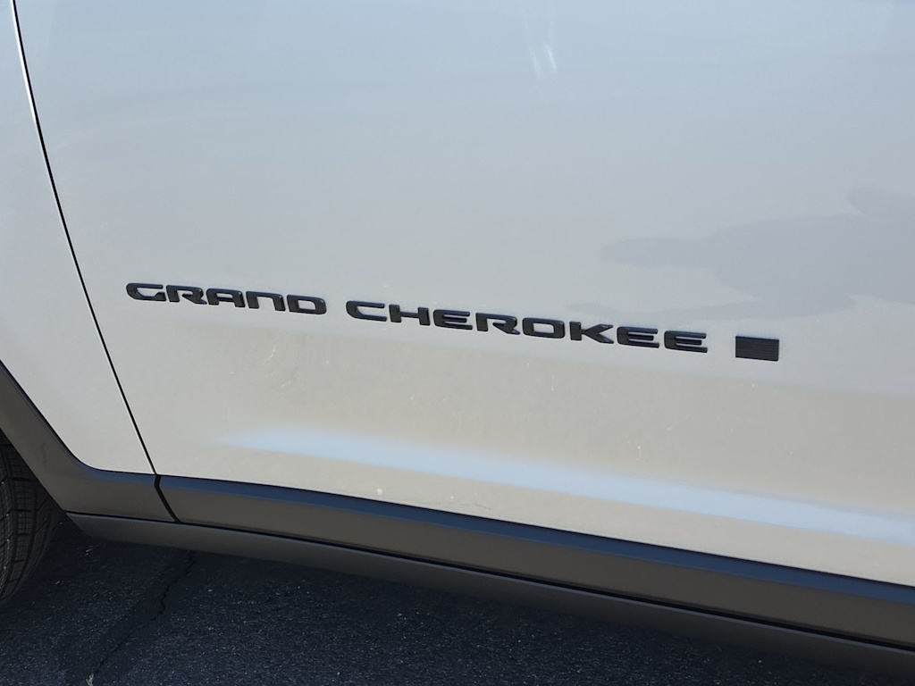 Thumbnail: 2026 Jeep Grand Cherokee L - 7