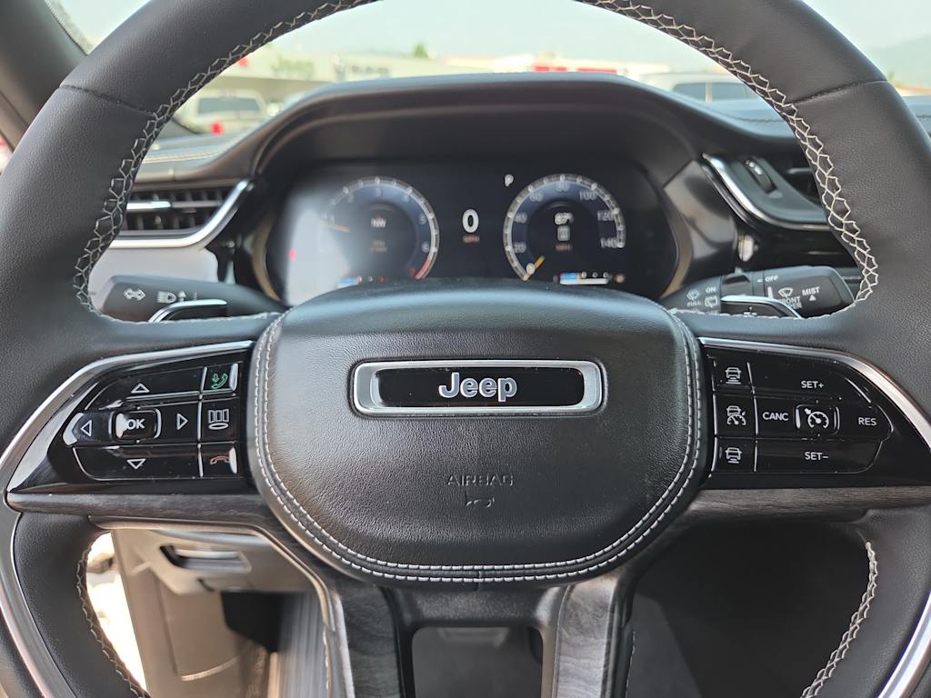 Thumbnail: 2023 Jeep Grand Cherokee L - 28