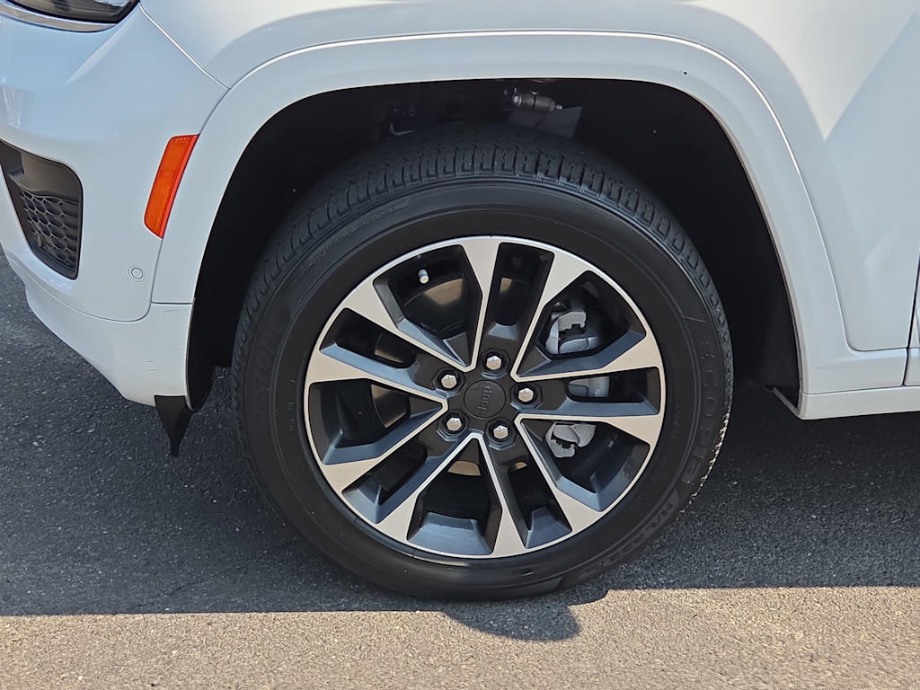 Thumbnail: 2023 Jeep Grand Cherokee L - 8