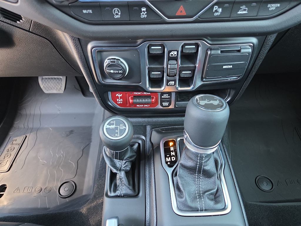 Thumbnail: 2026 Jeep Wrangler - 14