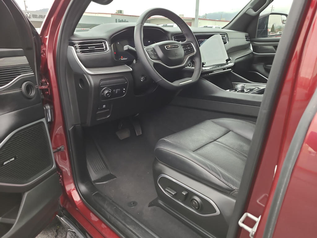 Thumbnail: 2024 Jeep Wagoneer - 12