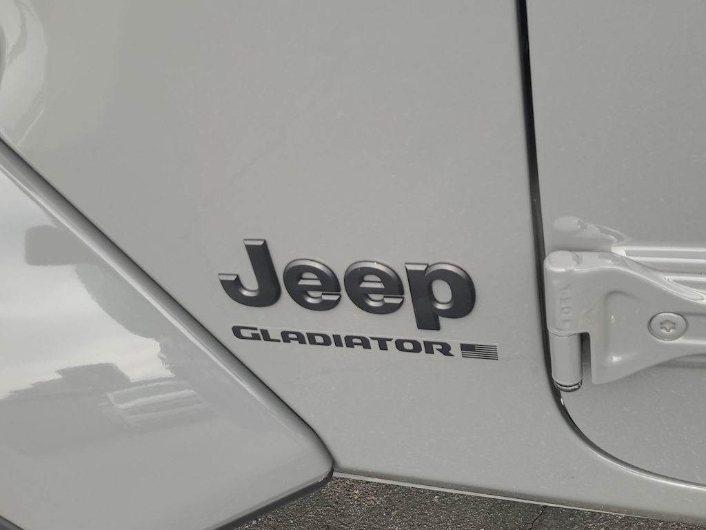 Thumbnail: 2023 Jeep Gladiator - 7