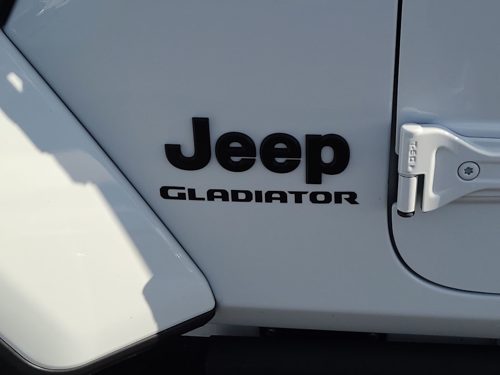 Thumbnail: 2021 Jeep Gladiator - 7