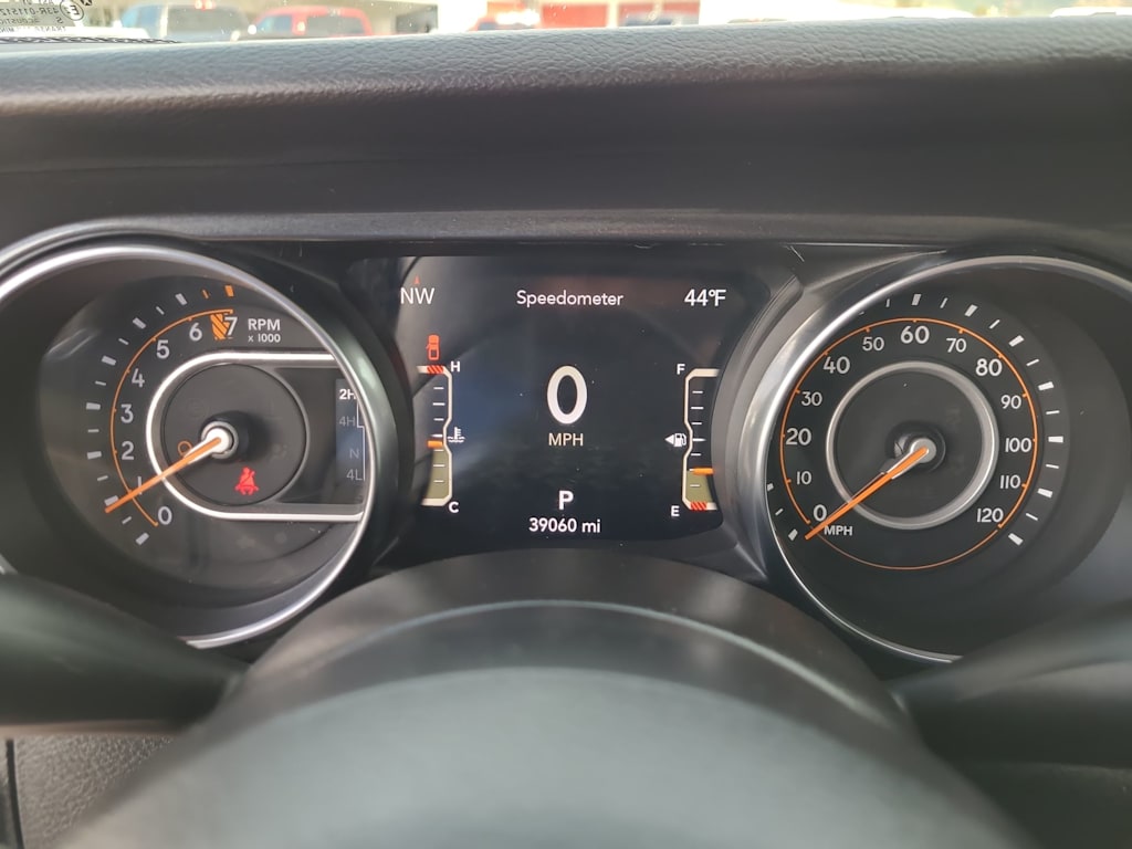 Thumbnail: 2021 Jeep Gladiator - 16