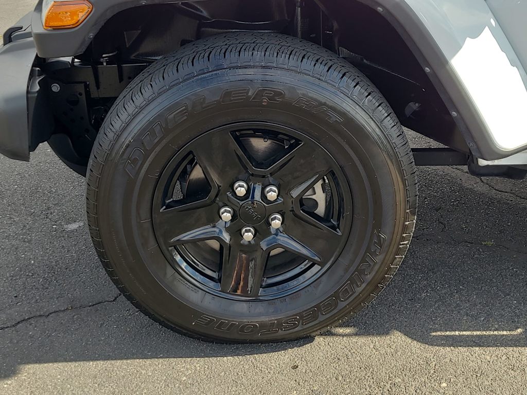 Thumbnail: 2021 Jeep Gladiator - 8