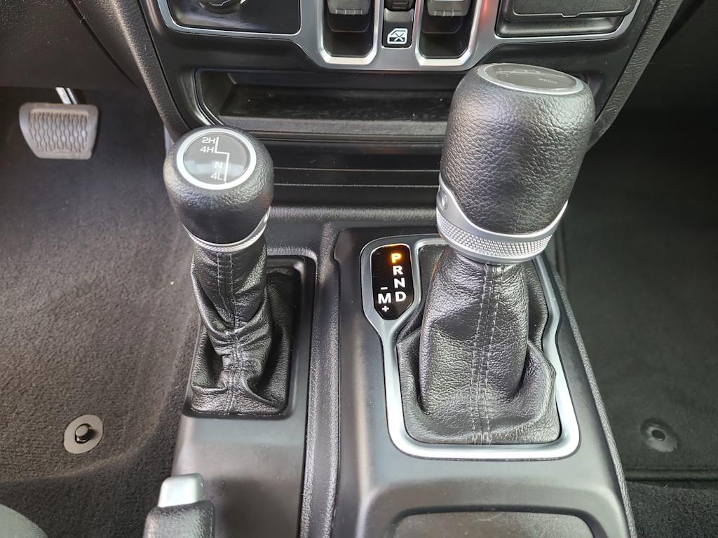 Thumbnail: 2021 Jeep Gladiator - 15