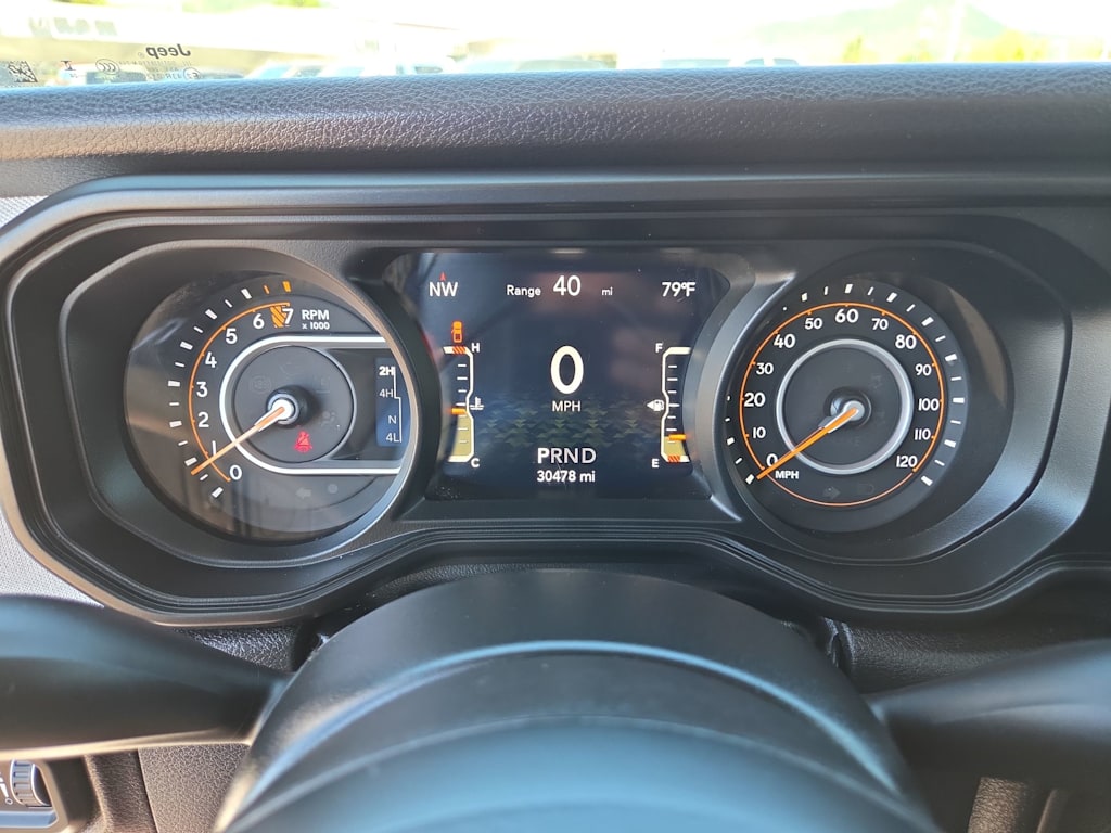Thumbnail: 2024 Jeep Gladiator - 17
