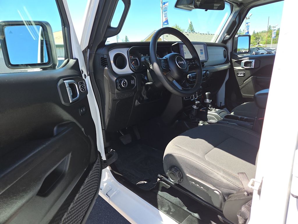 Thumbnail: 2024 Jeep Gladiator - 2