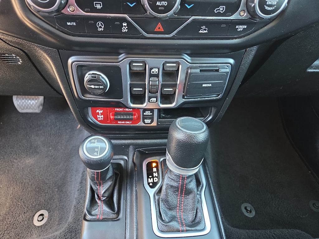 Thumbnail: 2020 Jeep Gladiator - 15