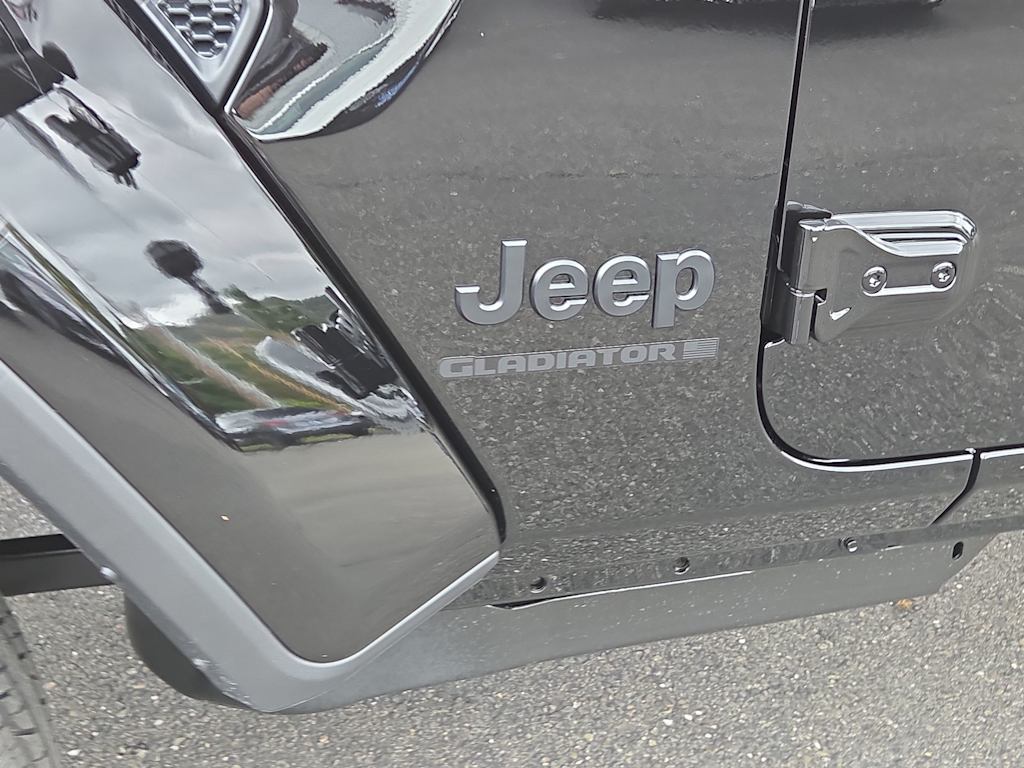 Thumbnail: 2026 Jeep Gladiator - 7