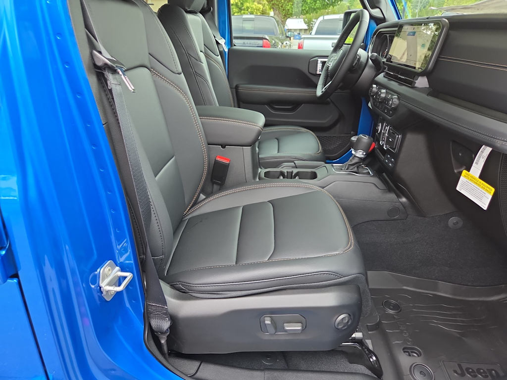 Thumbnail: 2026 Jeep Gladiator - 12