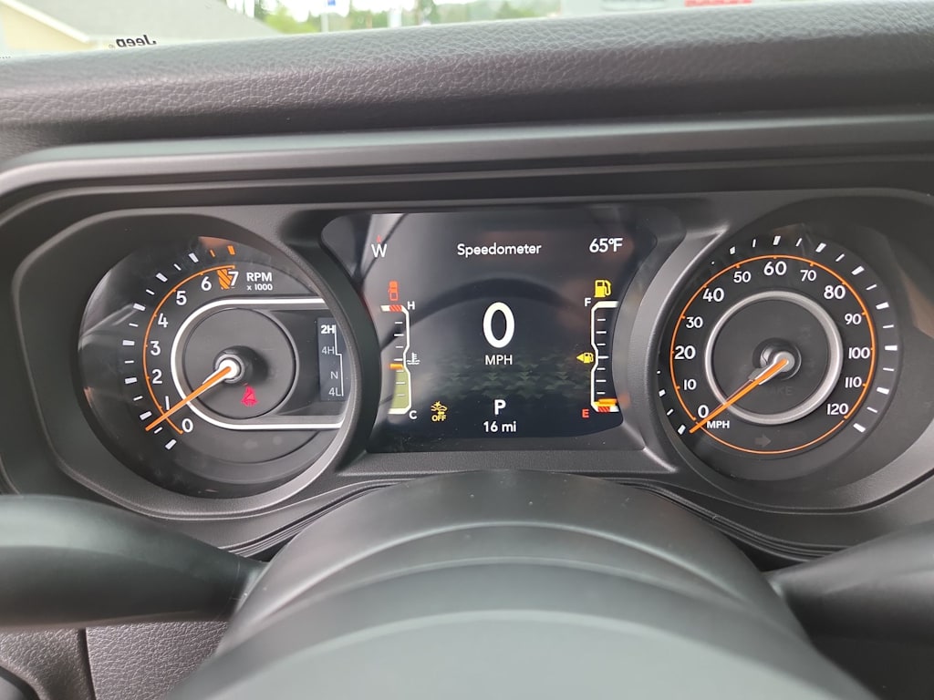 Thumbnail: 2026 Jeep Gladiator - 16