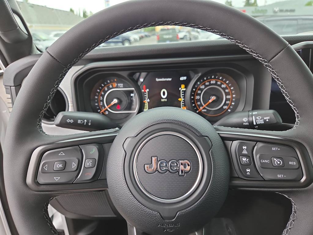 Thumbnail: 2026 Jeep Gladiator - 10