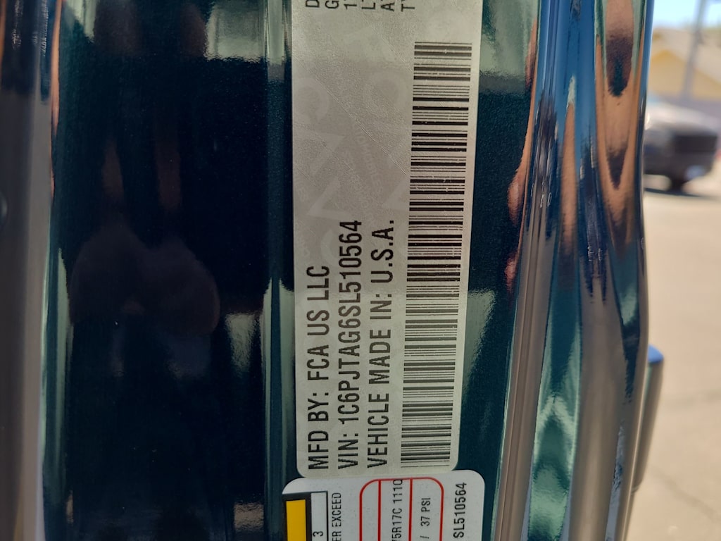 Thumbnail: 2025 Jeep Gladiator - 19