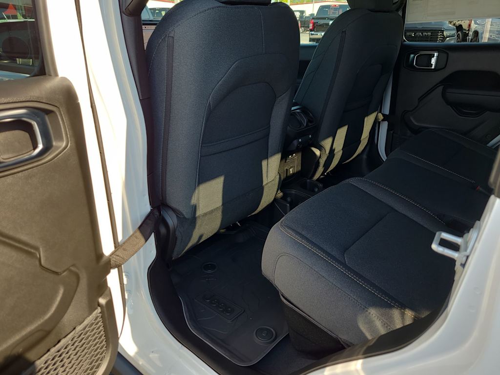 Thumbnail: 2025 Jeep Gladiator - 13