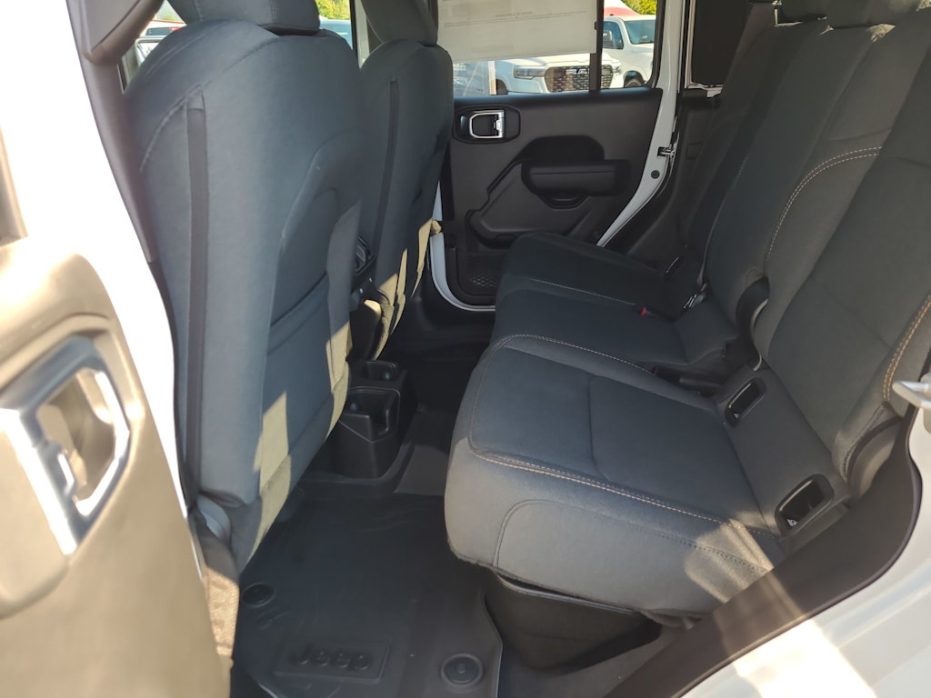 Thumbnail: 2025 Jeep Gladiator - 27