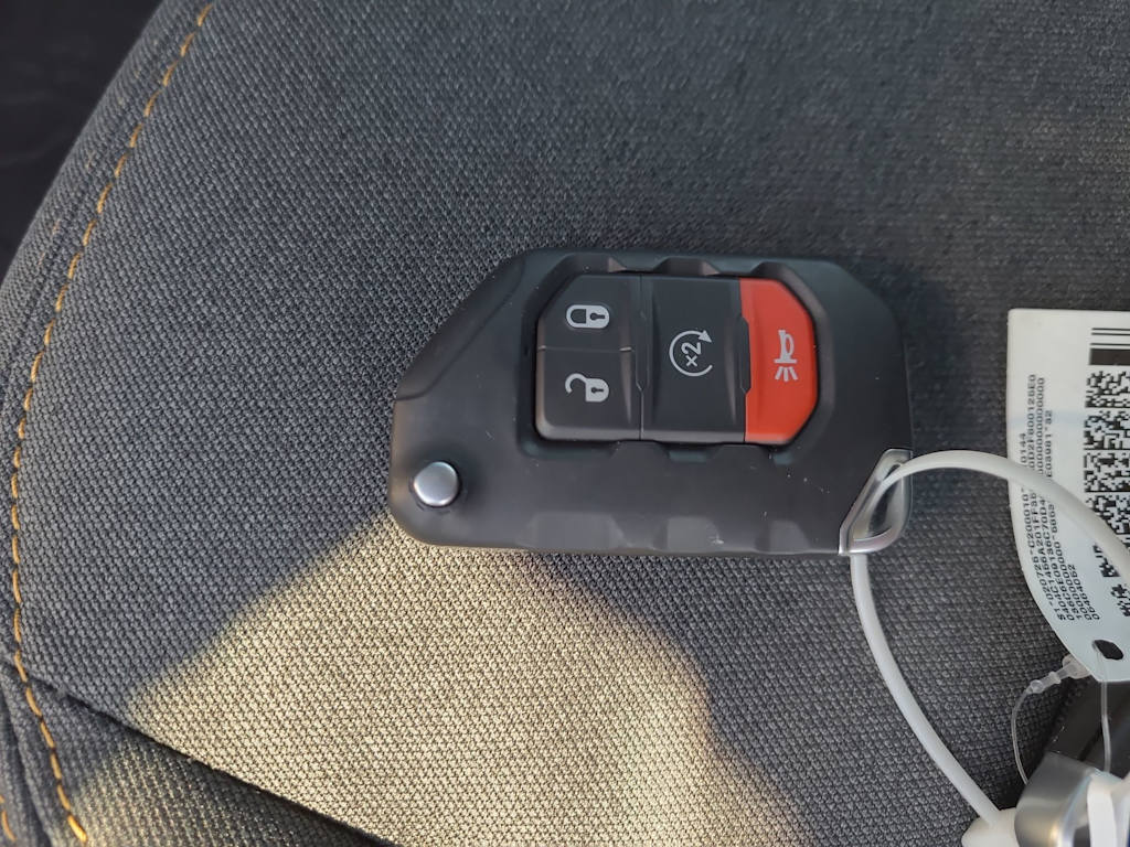 Thumbnail: 2025 Jeep Gladiator - 29