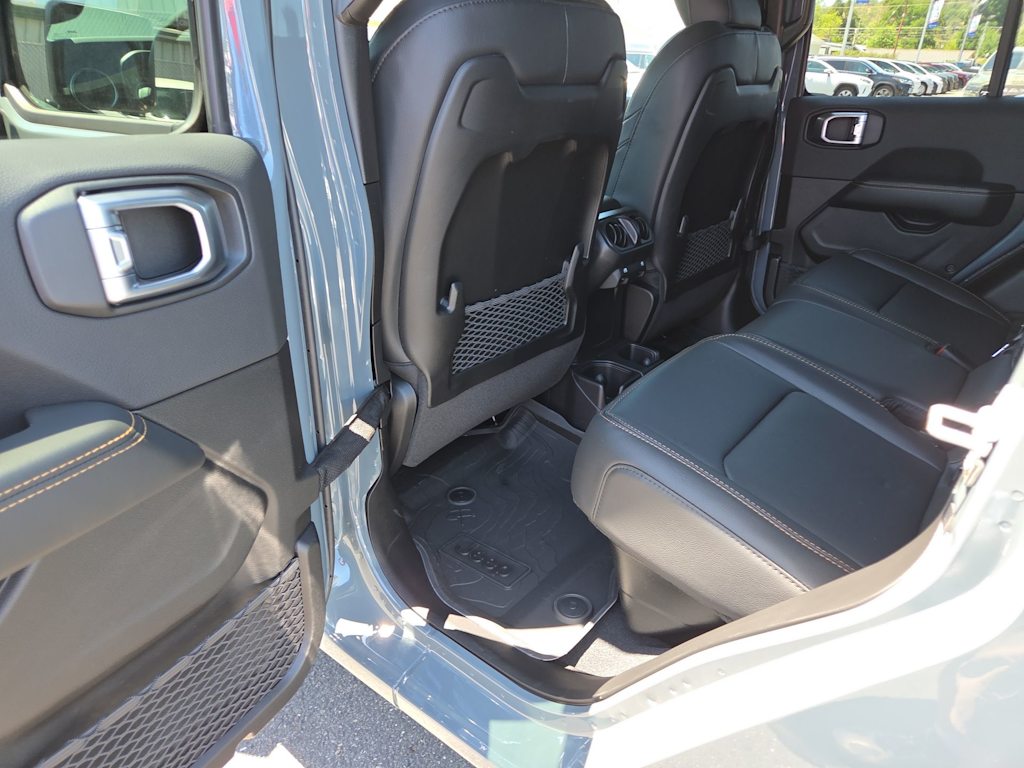 Thumbnail: 2026 Jeep Gladiator - 13