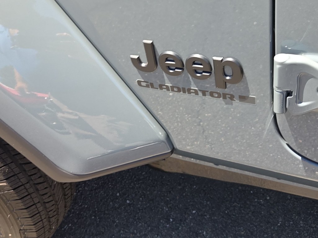Thumbnail: 2026 Jeep Gladiator - 7